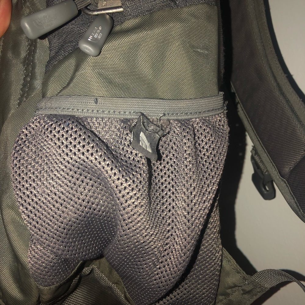 North Face backpack - Picture 5 of 8